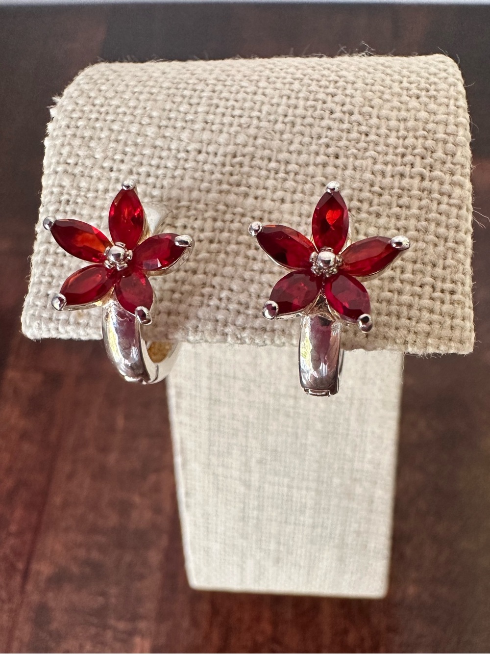 Coldwater Creek crystal flower silver earrings